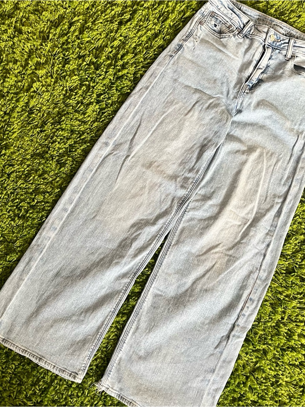 American Eagle Women’s Super High Rise Baggy Wide Leg Light Wash Jeans Sz S
